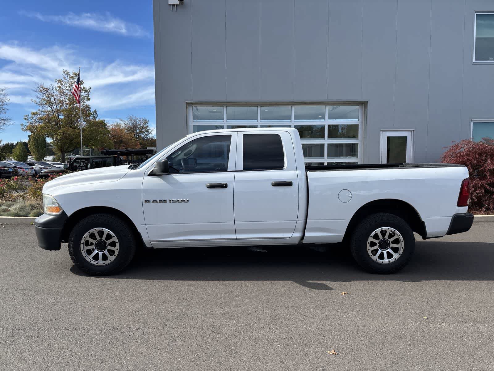 Used 2012 RAM 1500 ST w/ Remote Start & Security Group AWD/4WD image 2