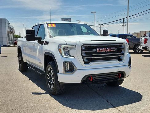 Used 2021 GMC Sierra 1500 AT4 w/ AT4 Preferred Package AWD/4WD image 2