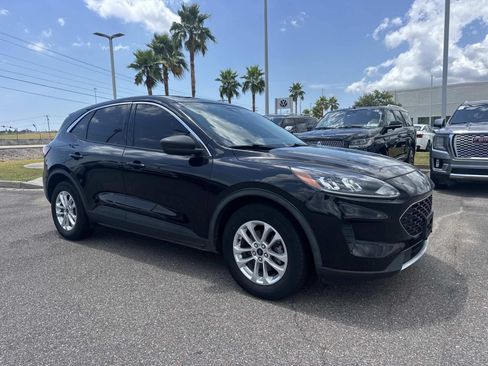 Used 2022 Ford Escape SE FWD image 3