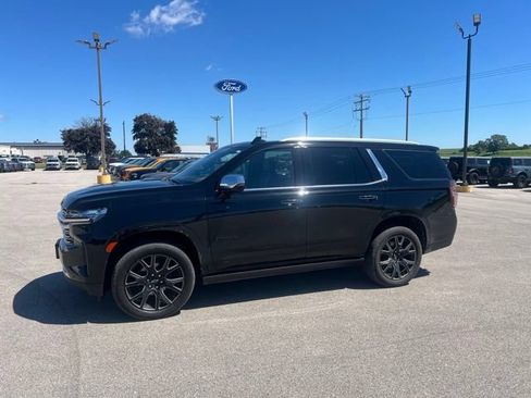 Used 2021 Chevrolet Tahoe Premier w/ Premium Package AWD/4WD image 6