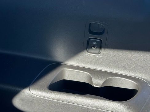 Used 2021 Buick Enclave Premium w/ Sun and Sites Package image 31