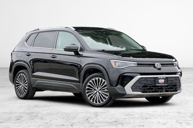 Used 2025 Volkswagen Taos SE FWD image 1