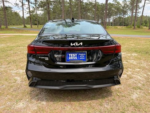 Used 2024 Kia Forte LX FWD image 4