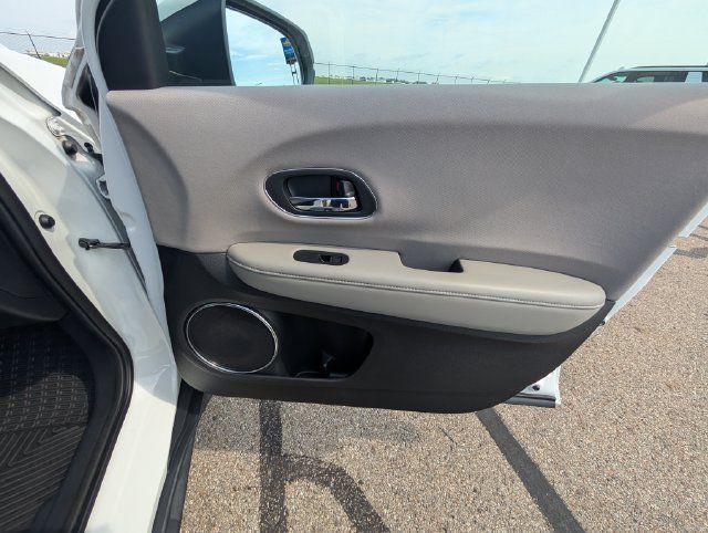 Used 2018 Honda HR-V EX image 5