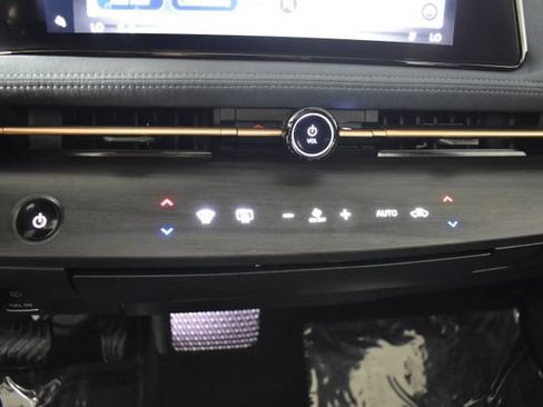Certified 2023 Nissan Ariya AWD/4WD image 18