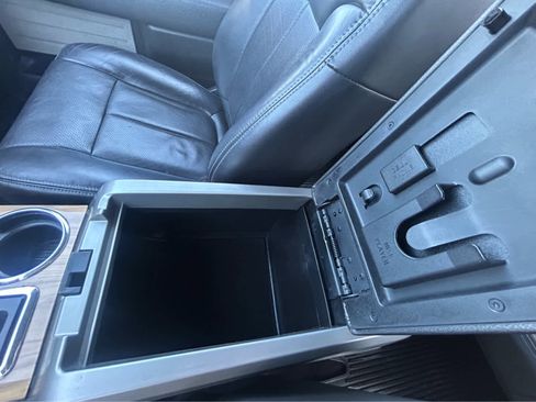 Used 2011 Ford F150 Lariat w/ Lariat Chrome Pkg image 39