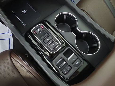 Used 2024 Honda Pilot Elite image 31