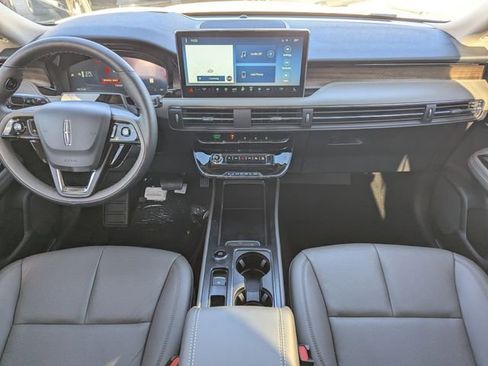 New 2025 Lincoln Corsair Reserve w/ Equipment Group 202A image 14