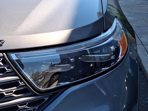 Certified 2023 Ford Explorer XLT w/ Equipment Group 202A image 9