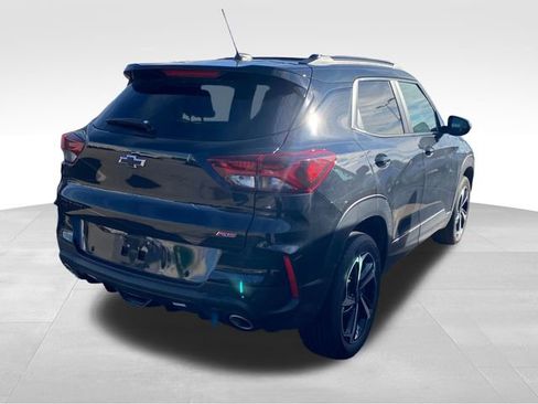 Used 2023 Chevrolet TrailBlazer RS w/ Sun and Liftgate Package image 2