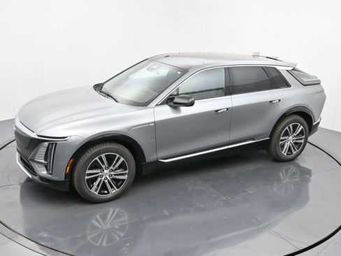 New 2025 Cadillac Lyriq Luxury image 24