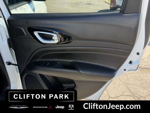 Used 2023 Jeep Compass High Altitude image 17