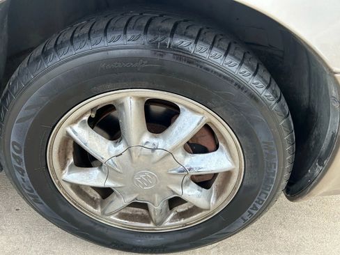 Used 2003 Buick Le Sabre Limited w/ Celebration Edition Package image 17