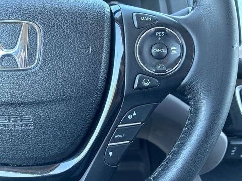 Used 2017 Honda Ridgeline RTL-E image 32