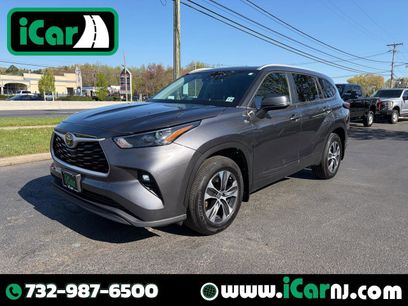 Used 2023 Toyota Highlander XLE