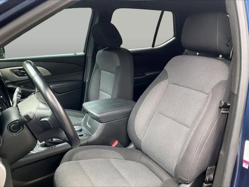 Used 2022 Chevrolet Traverse LT FWD image 26