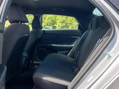 Certified 2025 Hyundai Elantra Sport FWD image 13