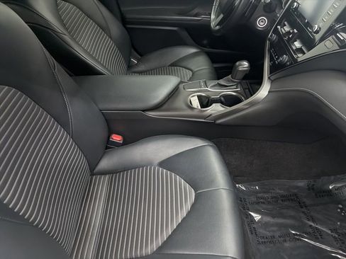Used 2022 Toyota Camry SE FWD image 30