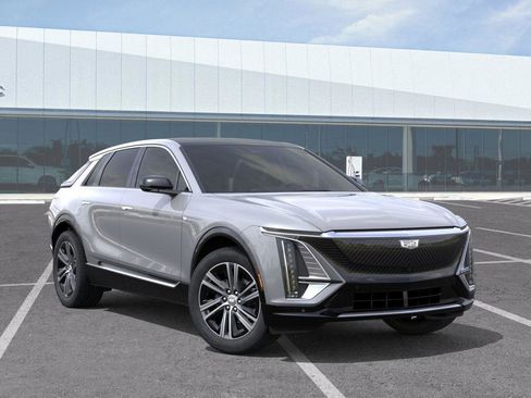 New 2025 Cadillac Lyriq Luxury image 8