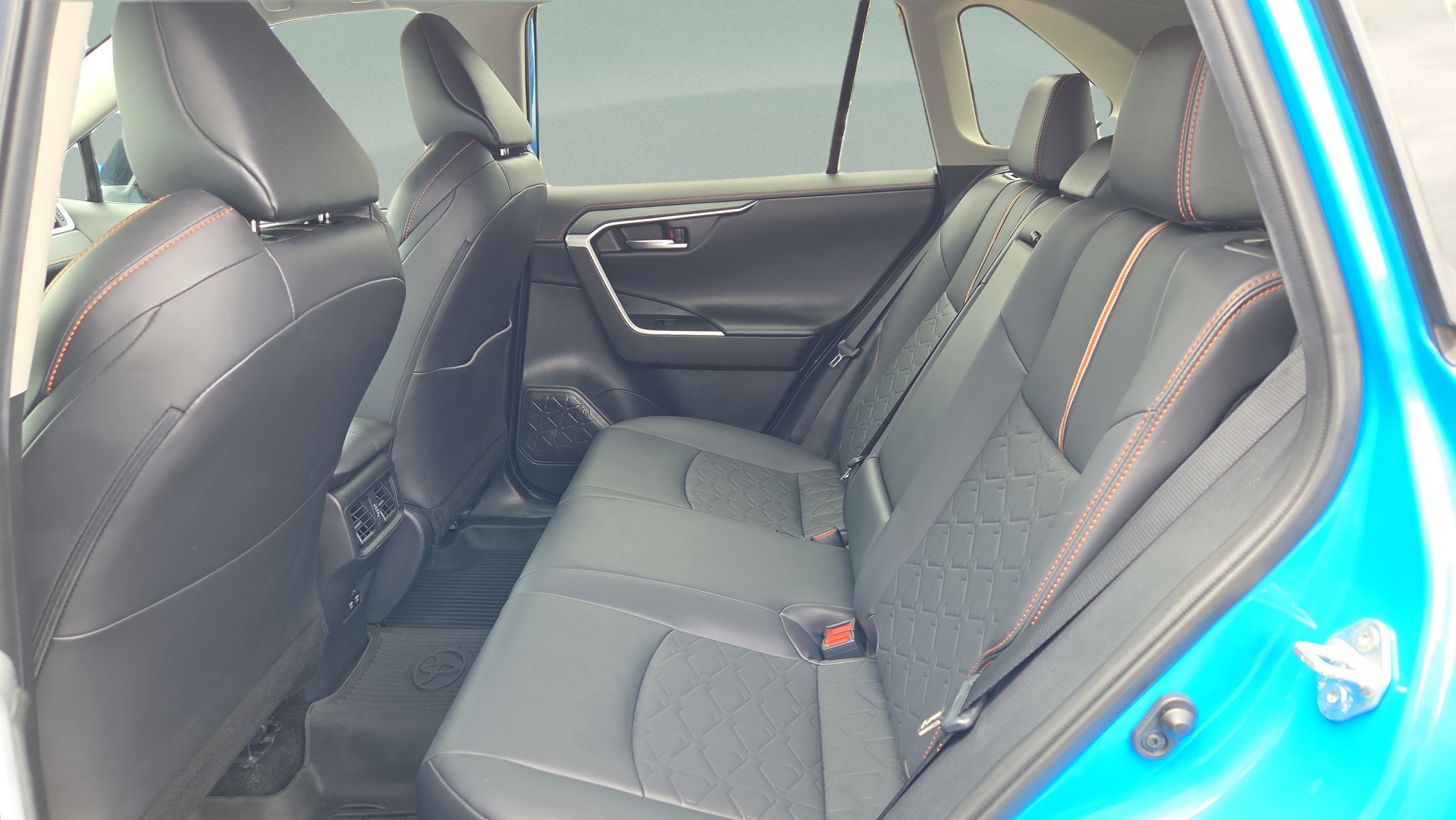 Used 2020 Toyota RAV4 Adventure AWD/4WD image 11