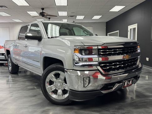 Used 2018 Chevrolet Silverado 1500 LTZ w/ Sport Package AWD/4WD image 2