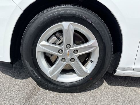 Used 2022 Chevrolet Malibu LS FWD image 18