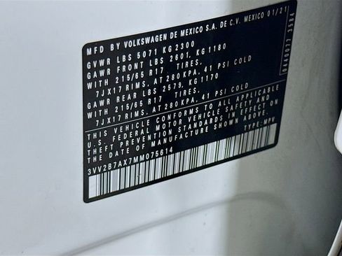 Used 2021 Volkswagen Tiguan SE AWD/4WD image 32