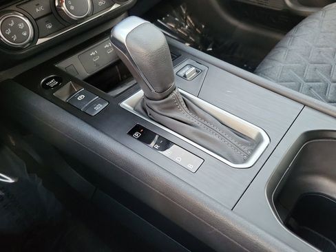 Certified 2025 Nissan Kicks SV image 14