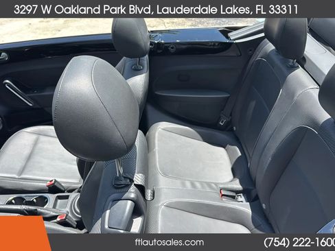 Used 2013 Volkswagen Beetle 2.0T FWD image 19