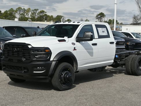 New 2026 RAM 5500 Tradesman AWD/4WD image 5