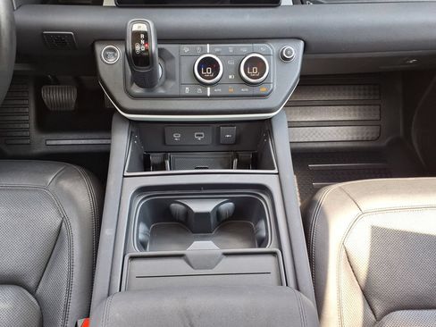 Used 2023 Land Rover Defender 110 SE AWD/4WD image 33