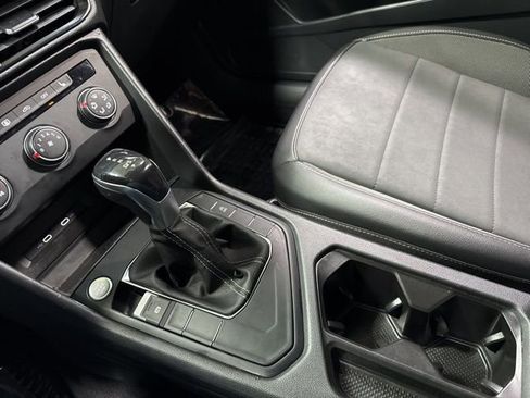 Used 2022 Volkswagen Taos SE image 22