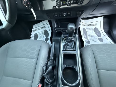 Used 2019 Toyota Tacoma SR5 image 20