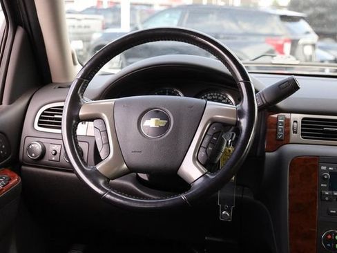 Used 2012 Chevrolet Tahoe LT w/ Luxury Package AWD/4WD image 25