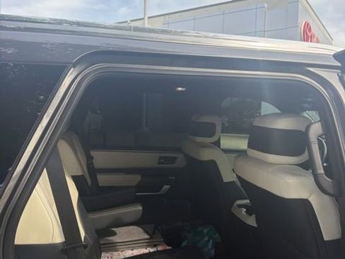 Used 2024 Toyota Sequoia Capstone AWD/4WD image 5