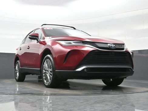 Used 2024 Toyota Venza Limited AWD/4WD image 27