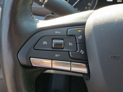 Used 2023 Cadillac XT4 Premium Luxury w/ Technology Package FWD image 16