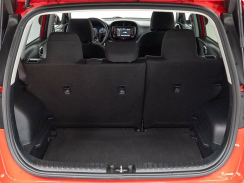 Used 2020 Kia Soul LX FWD image 28