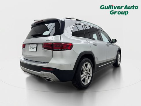 Used 2020 Mercedes-Benz GLB 250 4MATIC w/ Parking Assistance Package image 8