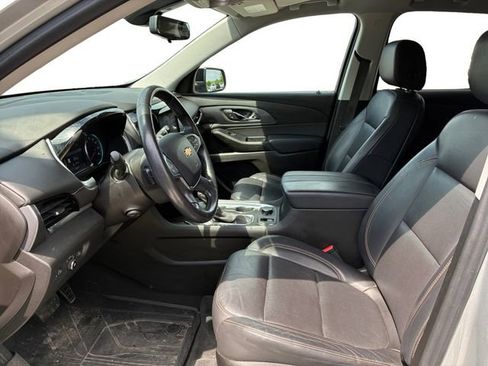 Certified 2021 Chevrolet Traverse Premier w/ Redline Edition AWD/4WD image 11