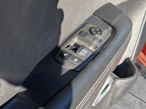 Used 2021 Dodge Challenger SXT image 15