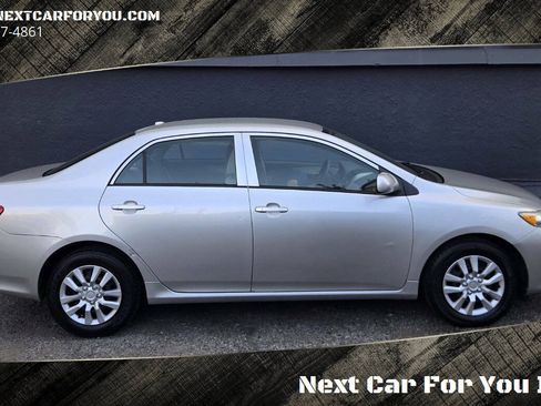 Used 2010 Toyota Corolla LE FWD image 5