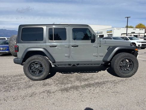 Used 2019 Jeep Wrangler Unlimited Sport S image 2