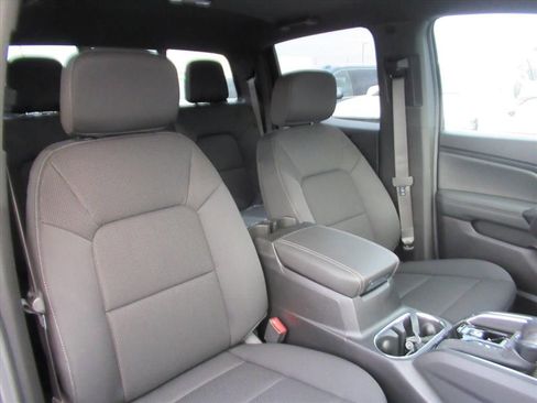 New 2026 GMC Canyon Elevation w/ Convenience Package image 10