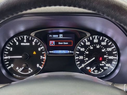 Used 2019 Nissan Pathfinder Platinum AWD/4WD image 14