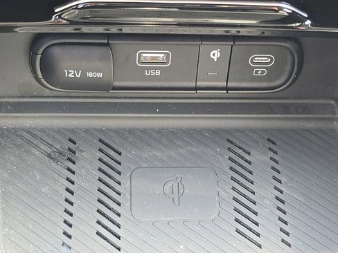 Used 2025 Kia Sportage EX w/ EX Premium Package image 32