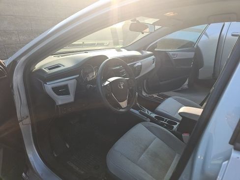 Used 2016 Toyota Corolla LE FWD image 5
