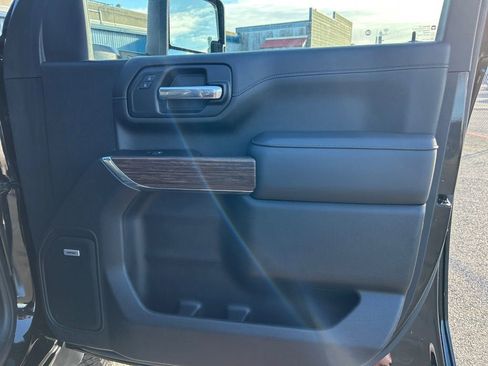 Used 2022 Chevrolet Silverado 3500 High Country w/ Technology Package AWD/4WD image 26