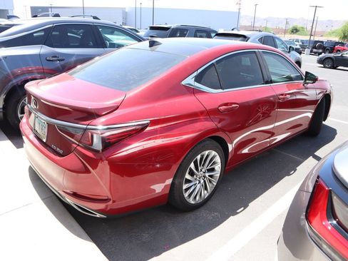 Used 2022 Lexus ES 350 w/ Accessory Package FWD image 4