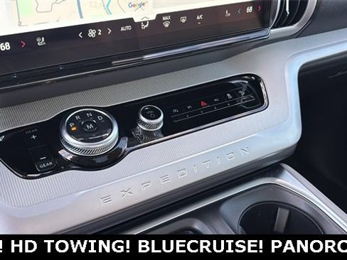 New 2025 Ford Expedition Active image 17